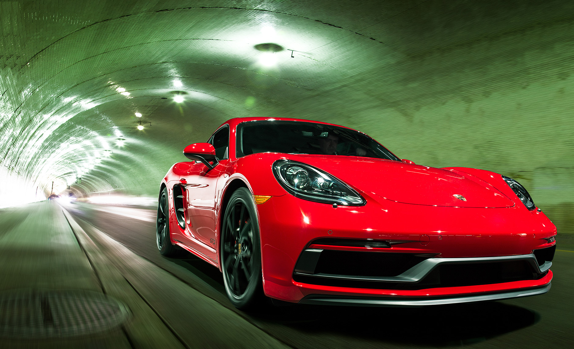 Porsche_red_green_001